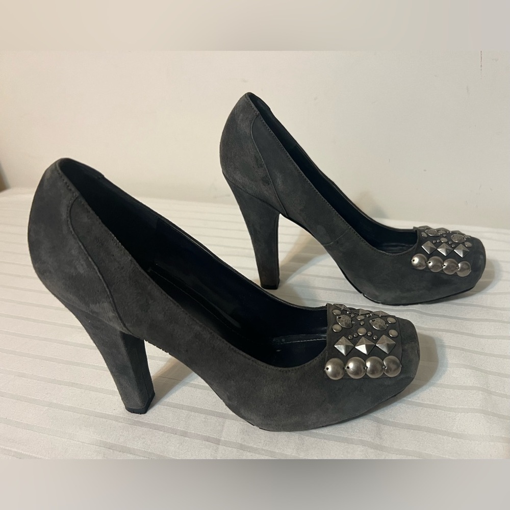 BCBG Galena Grey Suede Studded Jeweled Square Toe Heels Pumps SZ 6.5